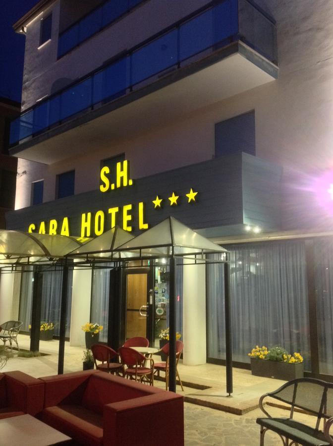 Hotel Sara Каорле Экстерьер фото