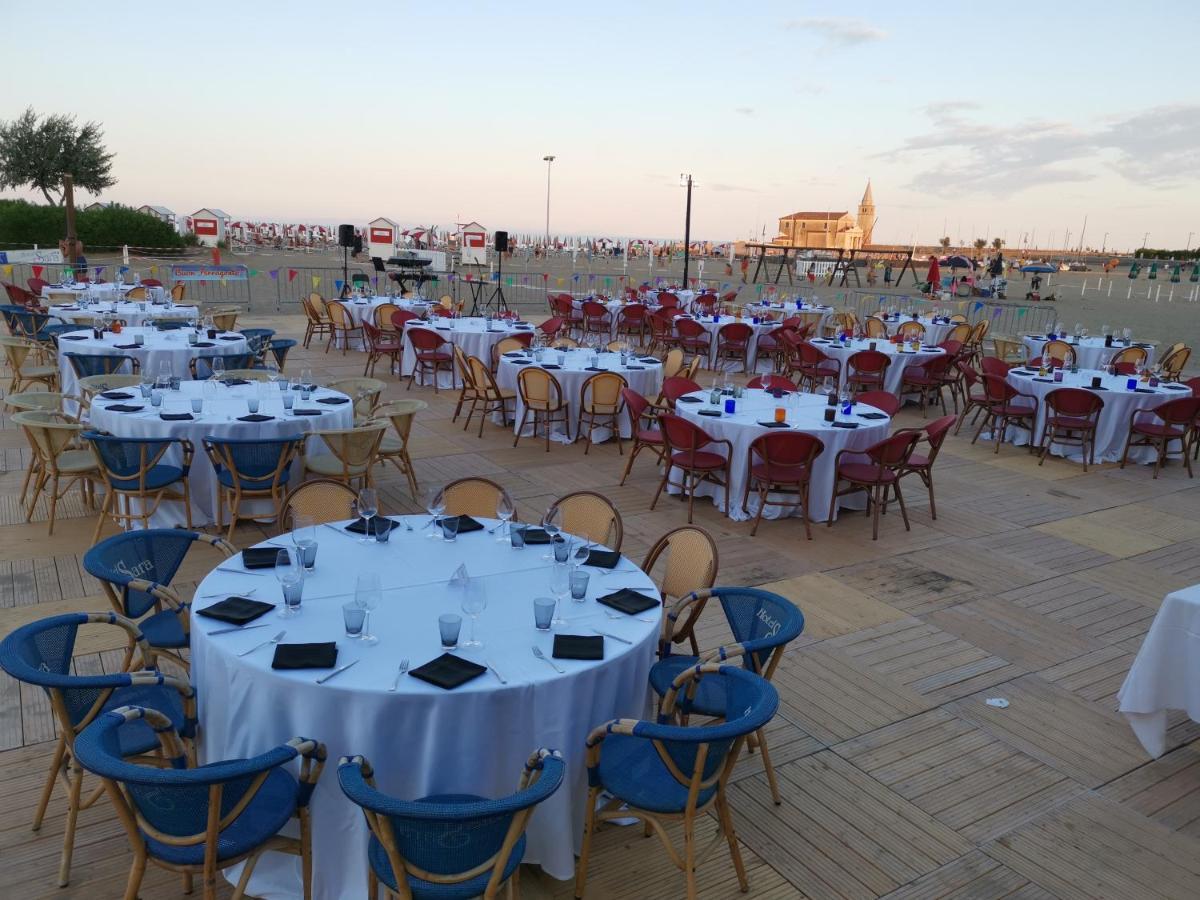 Hotel Sara Каорле Экстерьер фото